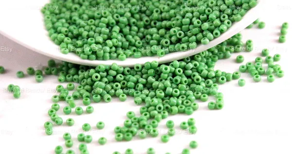 Green_Opaque_Seed_Beads_2Mm_|_1_Bunch
