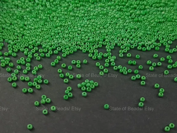 Green_Opaque_Seed_Beads_2Mm_|_1_Bunch