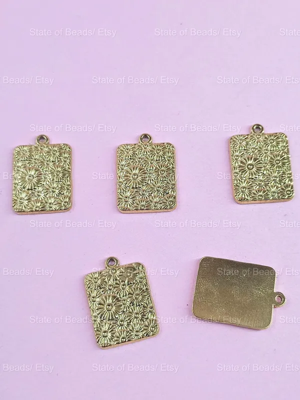 Gold_Brass_Hammered_Daisy_Flower_Charms_|_15mm_|_Pack_of_5