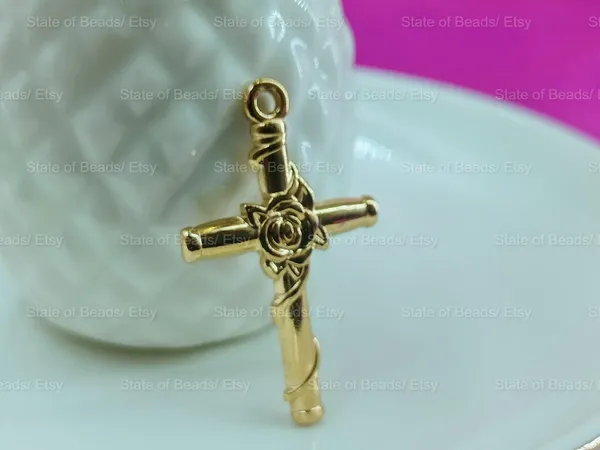 The_Promise_|_18K_Gold_Plated_Cross_Anti_Tarnish_Necklace__|_1_Piece