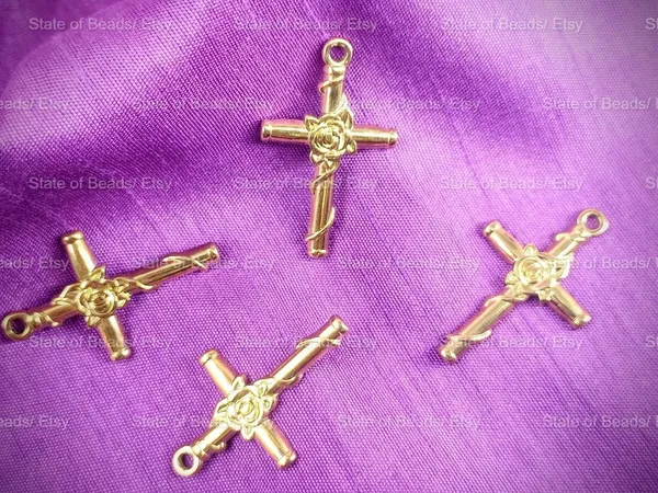 The_Promise_|_18K_Gold_Plated_Cross_Anti_Tarnish_Necklace__|_1_Piece