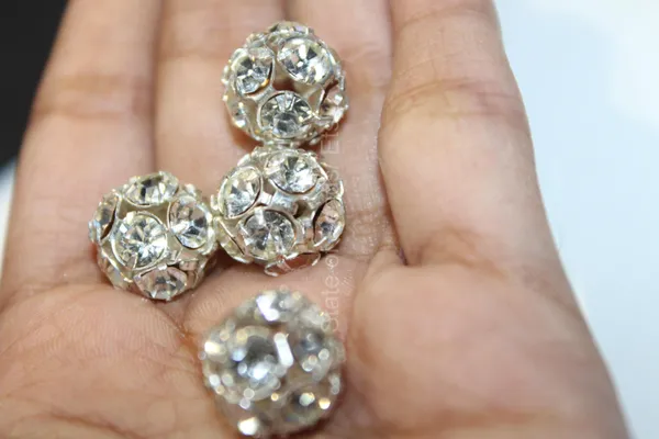 Genuine_Swarovski_Silver_Flatback_Crystal_Rhinestones_|_15mm_|_8_Pcs_|_Sticking_Purpose