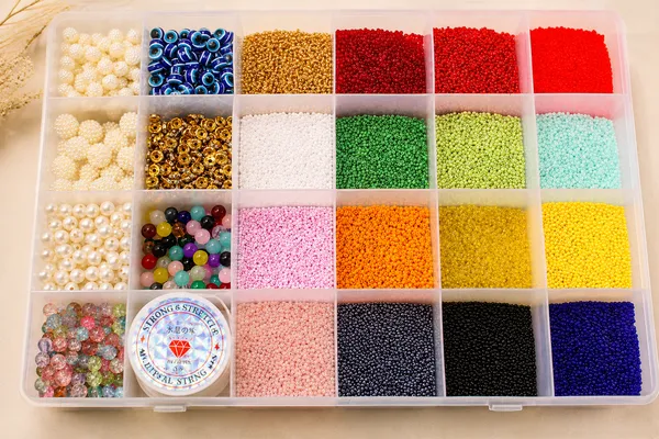 Jewellery_Making_Starter_Kit,_Various_Beads_in_One_Set
