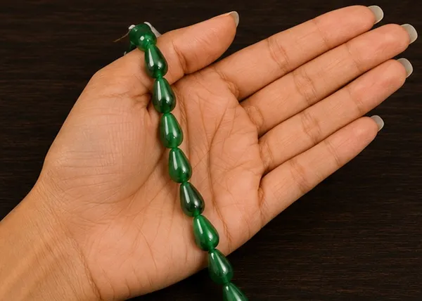 Green_Jade_Teardrop_Beads_|_4x6mm_/_6x8mm_/_8x10mm_|_1_strand_(length_15_inches)