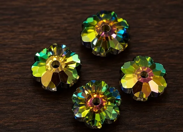 Swarovski_Green_Flower_Margarita_Crystal_Beads_|_5mm_|_4_Pieces