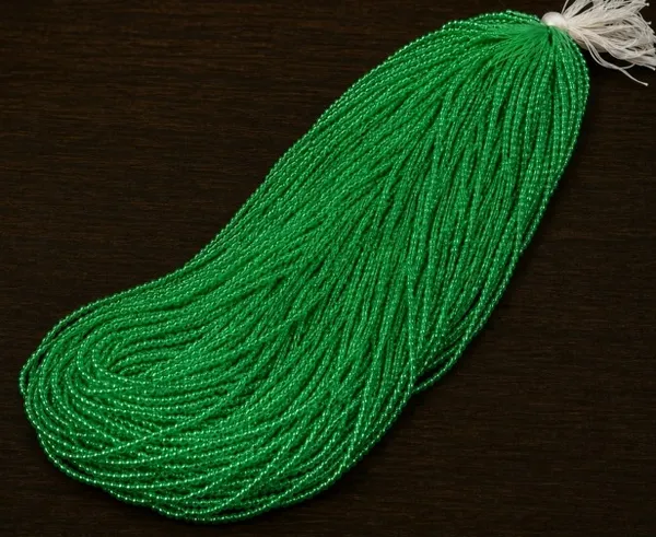 Green_Lustre_Glass_Seed_Beads_|_2mm_|_1_Bunch
