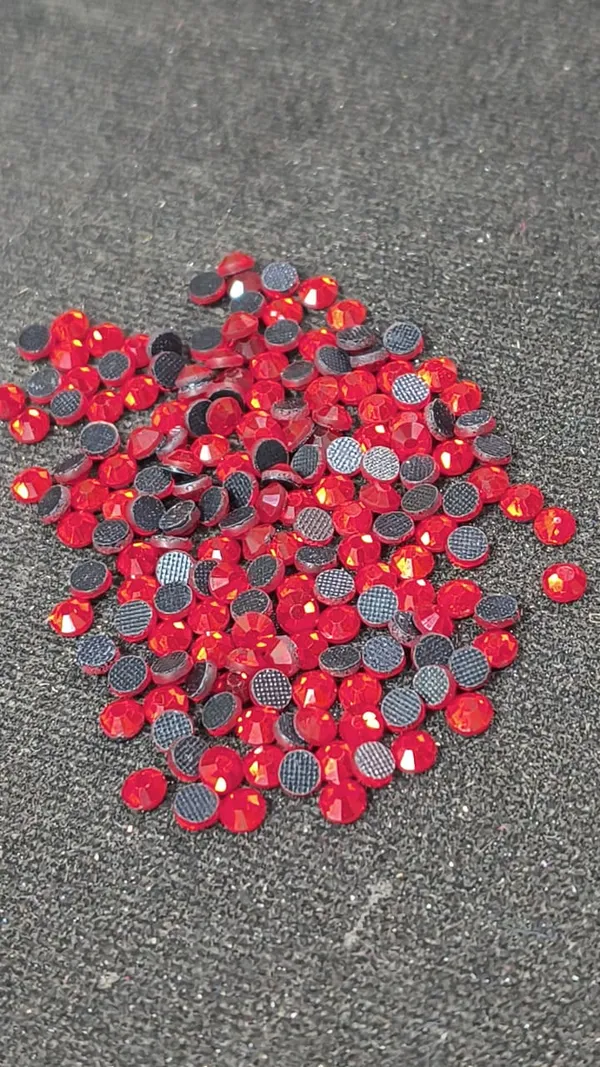 Light_Red_Glass_Crystal_Flatback_Rhinestones_|_4mm_|_Sticking_|_100_Pcs