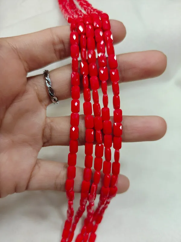 Red_Faceted_Glass_Beads_|_4x7mm_|_5_lines