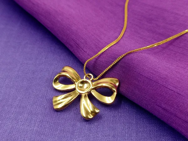 Knot_Sorry_|_18K_Gold_Plated_Bow_Charm_Pendant_Necklace__|_20mm_|_1_Piece