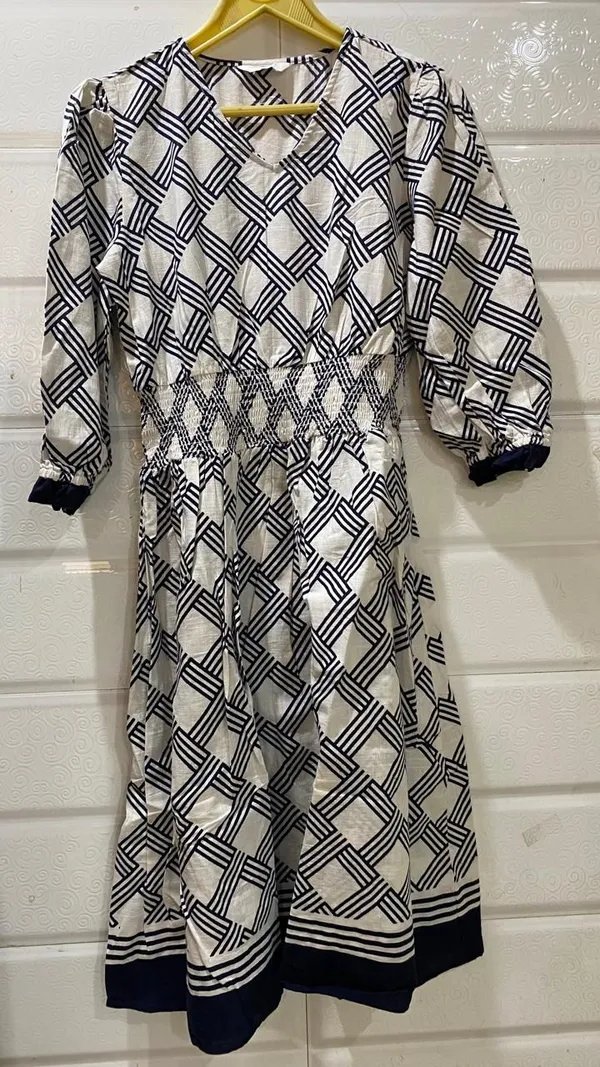 Multicolor_Geometric_Print_Dress_With_Three_Fourth_Sleeves