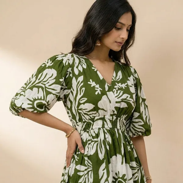 Multicolor_Floral_Print_Tiered_Midi_Dress