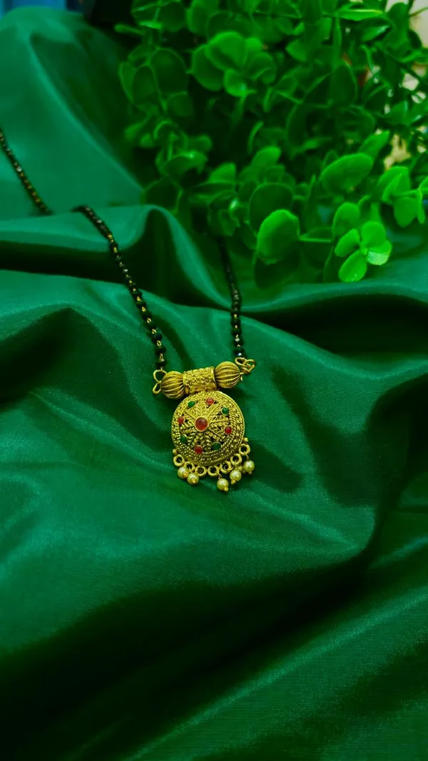 Traditional_Gold-Toned_Jivika_Long_Mangalsutra