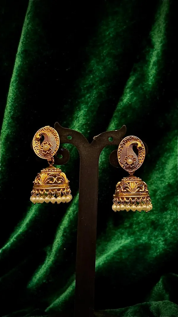 Traditional_Gold-Toned_Koyri_Jhumka_Earrings_with_Pearl_Drops