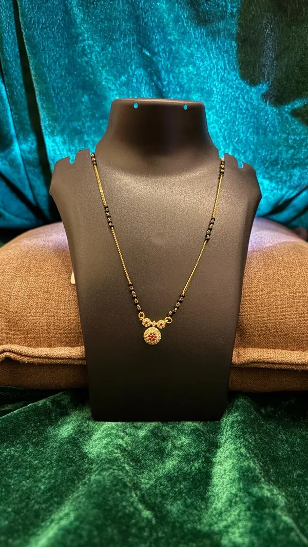 Traditional_Gold-Toned_Sai_Short_Mangalsutra