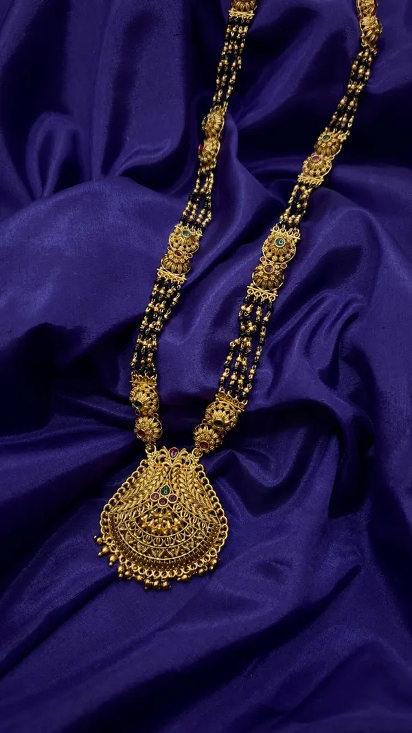 Traditional_Gold-Toned_Saubhagyavati_Long_Mangalsutra
