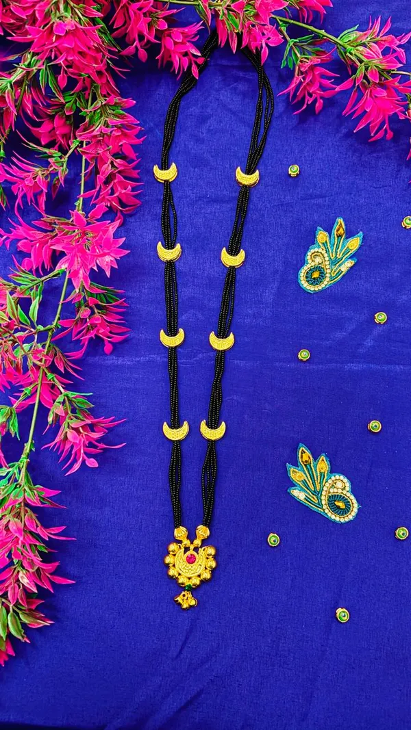 Traditional_Black_Beaded_Chandrakor_Long_Mangalsutra