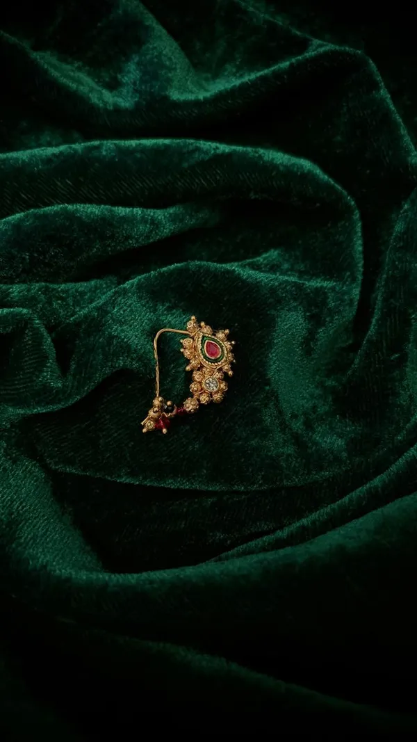 Traditional_Gold-Toned_Shahi_Nath