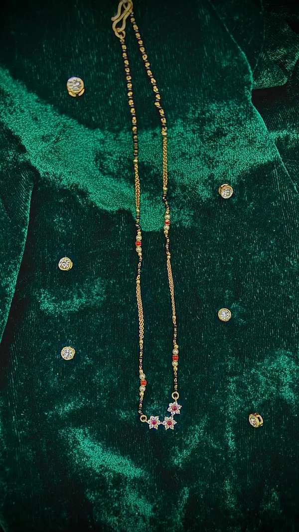Elegant_Gold-Plated_Janhavi_Short_Mangalsutra
