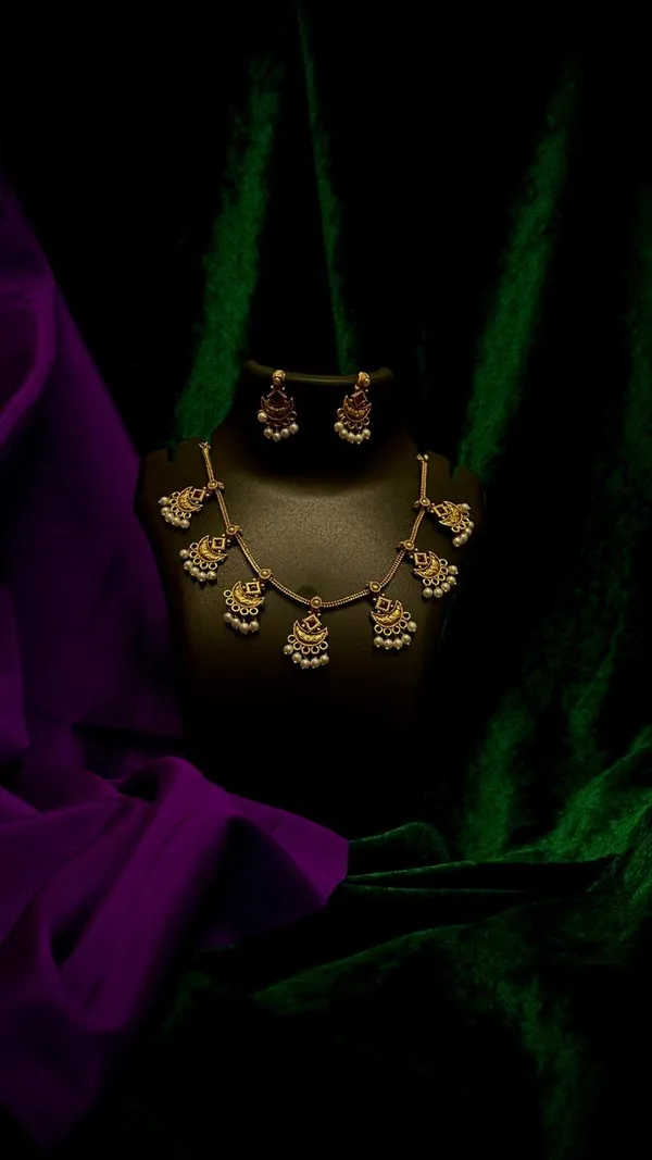 Kalashri_Necklace_Set_with_Earrings