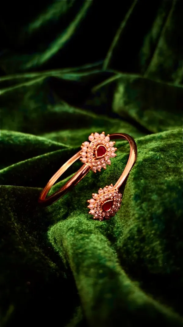 Rose_Gold_Teardrop_Ruby_Stone_Adjustable_Bracelet