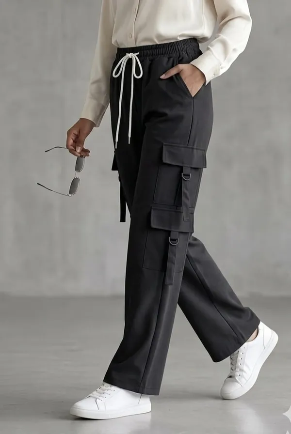 Womens_Black_Cargo_Pants_With_Multiple_Pockets_And_Drawstring_Waist