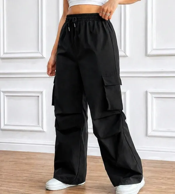 Womens_Black_High_Waist_Wide_Leg_Cargo_Pants_With_Multiple_Pockets