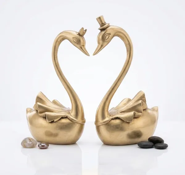 SJL_Pure_Brass_Swan_Pair_Showpiece,_Handcrafted_Love_Bird_Couple_Figurine,_Antique_Finish,_Heart_Shape,_for_Home_and_Office_D�cor