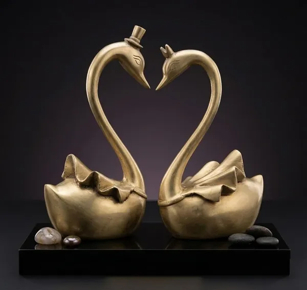 SJL_Pure_Brass_Swan_Pair_Showpiece,_Handcrafted_Love_Bird_Couple_Figurine,_Antique_Finish,_Heart_Shape,_for_Home_and_Office_D�cor
