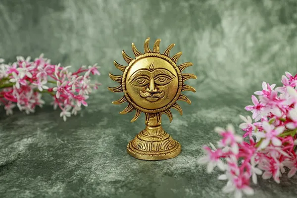 Brass_Surya_Murti_With_Stand_Sun_Stand_Decorative_Showpiece_11_Cm