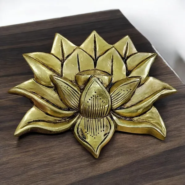 Brass_Antique_Finish_Lotus_Leaf_Flower_Wall_Hanging_Door_Hanging_Elegant_Design_Wall_Decor_Hanging_For_Home_Decor_Decorative_Showpiece_17_Cm_Brass_Gold