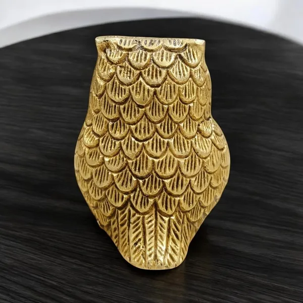 Owl_Statue_For_The_Presence_Of_Goddess_Laxmi_For_Wealth_Guarding_At_Home_Office_Gift_Purpose_Decorative_Showpiece_10_Cm_Brass_Gold