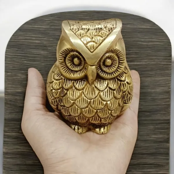 Owl_Statue_For_The_Presence_Of_Goddess_Laxmi_For_Wealth_Guarding_At_Home_Office_Gift_Purpose_Decorative_Showpiece_10_Cm_Brass_Gold