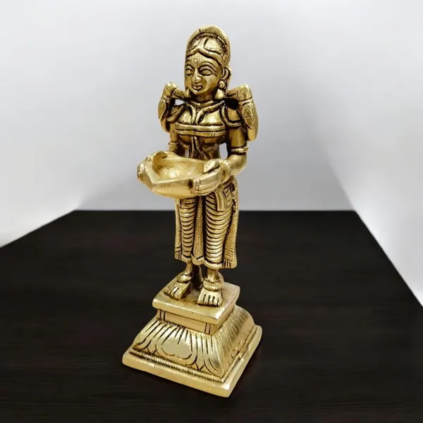 Sjl_Lady_Holding_Diya_Traditional_Indian_Deepam_Oil_Lamp_For_Puja_Home_Decor_Gifting_Brass_Table_Diya_Height_5.5_Inch