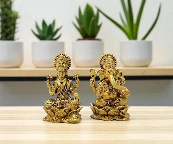 Sjl_Exports_Brass_Lord_Ganesh_And_Maa_Lakshmi_Idol_Pair_On_Lotus_6_Cm_Wax_Casting_Pure_Brass_Decorative_Statue_For_Home_Office_Pooja_Room