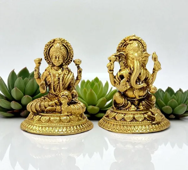 Sjl_Exports_Wax_Casting_Lakshmi_Ganesh_Brass_Idol_Pair_On_Throne_For_Worship_Home_Decor_Traditional_Brass_Lakshmi_Ganesh_Idol_Pair_On_Singhasan_For_Puja_5_Cm
