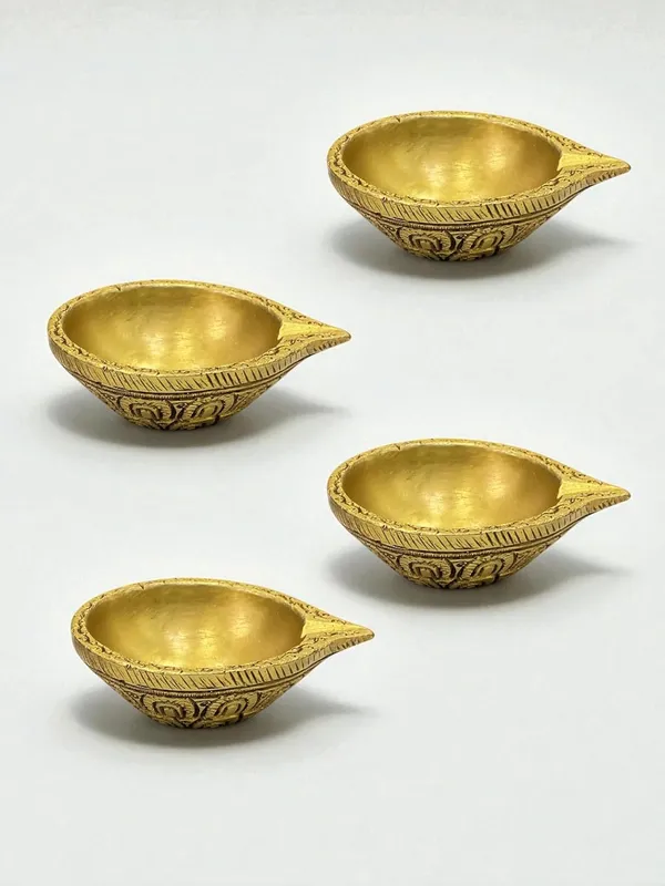 Sjl_Exports_Brass_Handcrafted_Diyas_Pair_Of_4_Traditional_Oil_Lamps_For_Diwali_Puja_Handcrafted_Brass_Diyas_Set_Pair_Of_4_Traditional_Lamps_For_Festivals