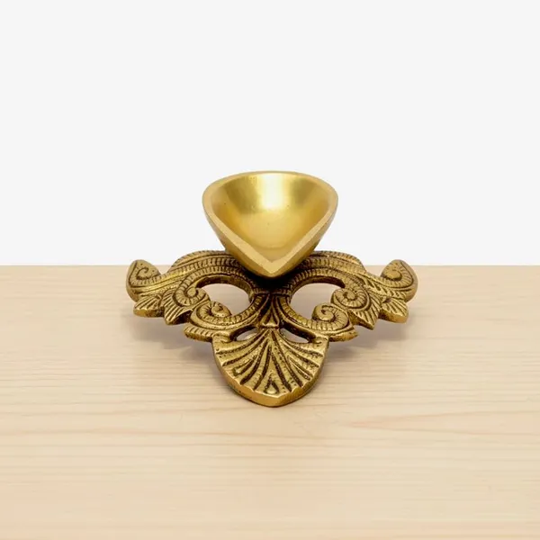 Sjl_Exports_Pure_Brass_Royal_Designer_Diya_Traditional_Temple_Oil_Lamp_With_Intricate_Crown_Pattern_6_Cm_Antique_Gold_Finish_For_Puja_And_Home_Decor