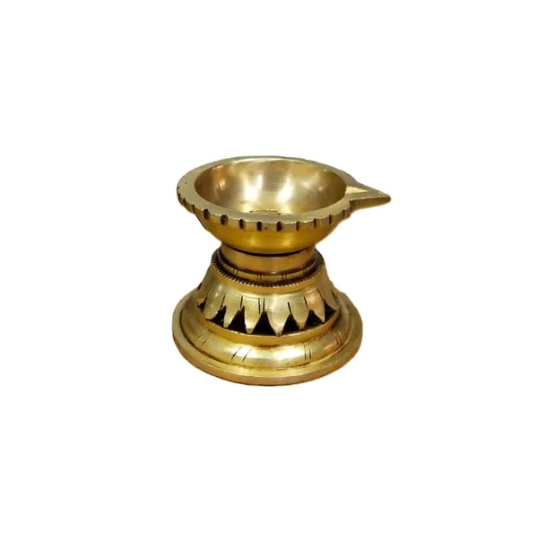 Sjl_Exports_Traditional_Brass_Diya_Royal_Designer_Pooja_Lamp_Handcrafted_Temple_Oil_Lamp_6_Cm_Decorative_Deepak_For_Home_And_Religious_Rituals