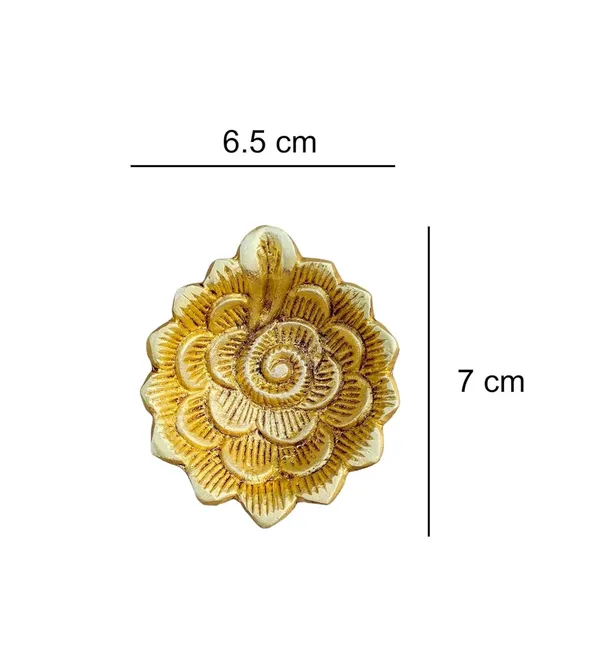 Sjl_Exports_Traditional_Brass_Flower_Design_Diya_Handcrafted_Temple_Oil_Lamp_Gold_Finish_7.5_X_6.5_Cm_For_Pooja_Rituals_And_Home_Decor