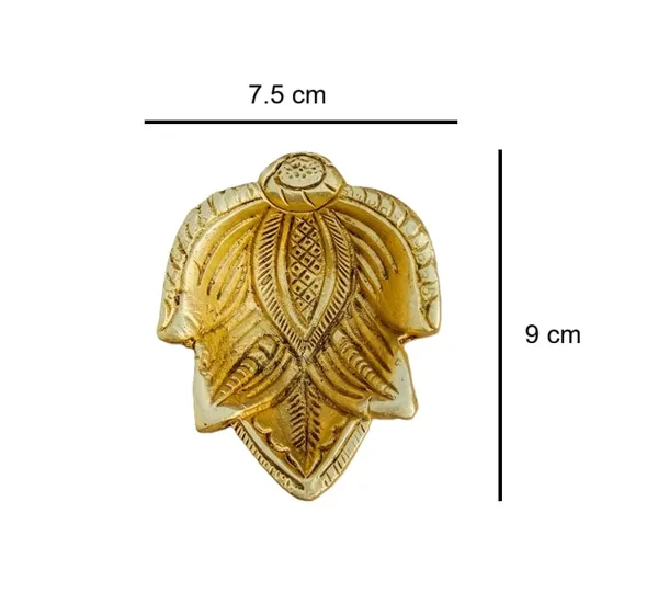Sjl_Exports_Traditional_Brass_Leaf_Design_Diya_Handcrafted_Oil_Lamp_For_Pooja_Gold_Finish_9_X_7.5_Cm_Decorative_Temple_Worship_Lamp_With_Intricate_Pattern