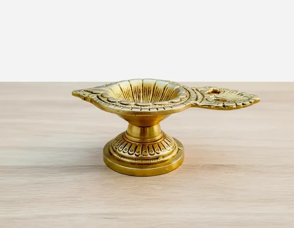 Sjl_Exports_Traditional_Brass_Diya_With_Stand_Handcrafted_Leaf_Design_Oil_Lamp_Gold_Finish_12_X_6_5_Cm_Decorative_Temple_Pooja_Lamp_For_Worship_And_Festivals