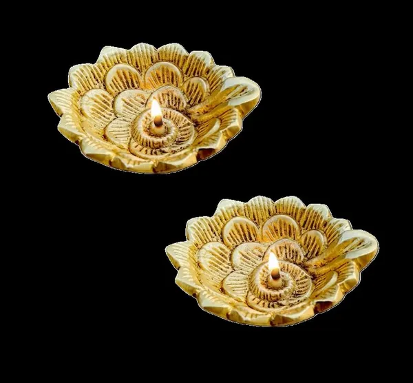 Sjl_Exports_Traditional_Brass_Flower_Design_Diya_Handcrafted_Pooja_Oil_Lamp_7_X_6.5_Cm_Golden_Finish_Pack_Of_2_Temple_Worship_Ritual_Decor