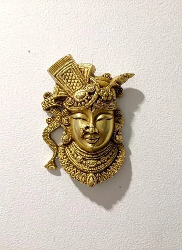 Sjl_Exports_Brass_Shreenathji_Face_Wall_Hanging_Traditional_Brass_Shreenathji_Mukh_Wall_Hanging_Antique_Gold_Finish_Traditional_Indian_Temple_Art_Spiritual_Home_Decor_For_Pooja_Room_Living_Room_Meditation_Space
