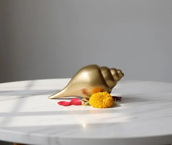 Sjl_Polished_Brass_Blowing_Shankh_Smooth_Gold_Finish_Vamavarti_Conch_For_Pooja_Yoga_Meditation