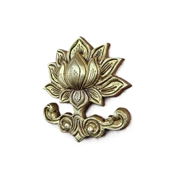 Sjl_Brass_Lotus_Wall_Hanging_Antique_Gold_Finish_Handcrafted_13_X_12_Cm_Traditional_Indian_Decor