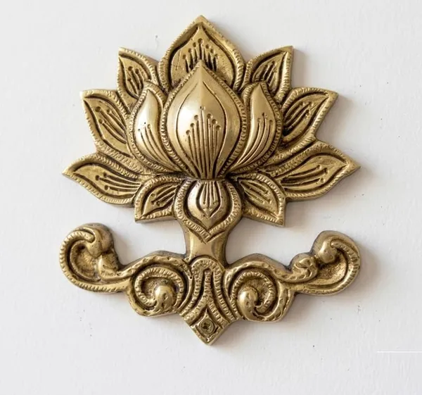 Sjl_Brass_Lotus_Wall_Hanging_Antique_Gold_Finish_Handcrafted_13_X_12_Cm_Traditional_Indian_Decor