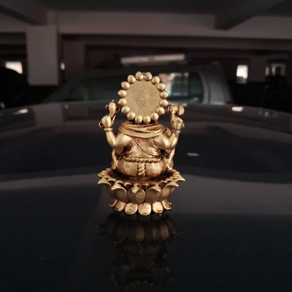 Pure_Brass_Ganesh_Ji_Statue_on_Lotus_|_Brass_Ganesh_Ji_Idol_for_Mandir_|_Brass__Ganesh_Bhagwan_Statue_for_Pooja_-_8_cm