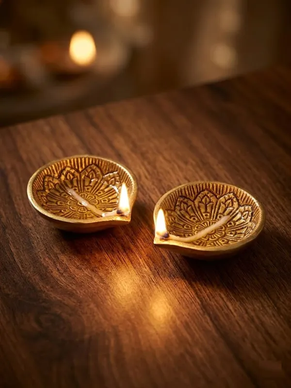 SJL_Pure_Brass_Designer_Diyas_Set_–_Handcrafted_Decorative_Oil_Lamps_for_Pooja_&_Festive_Décor_(7_×_6_cm,_Pack_of_2)