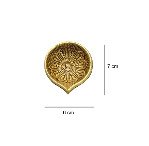 SJL_Pure_Brass_Designer_Diyas_Set_–_Handcrafted_Decorative_Oil_Lamps_for_Pooja_&_Festive_Décor_(7_×_6_cm,_Pack_of_2)