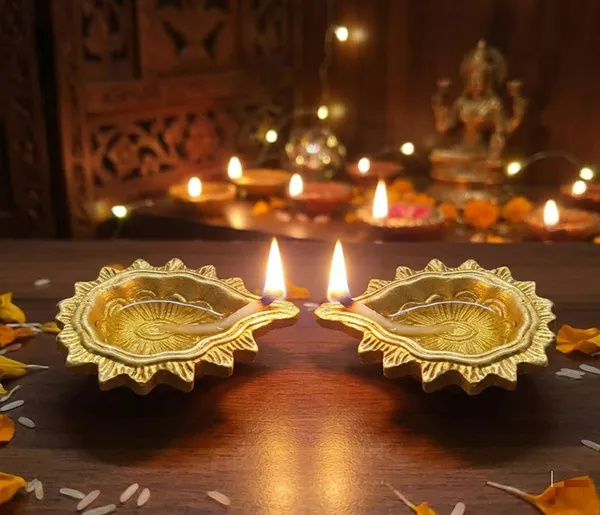 SJL_Pure_Brass_Designer_Diyas_Set_–_Handcrafted_Floral_Oil_Lamps_for_Pooja_&_Festive_Décor_(6_×_5_cm,_Pack_of_2)